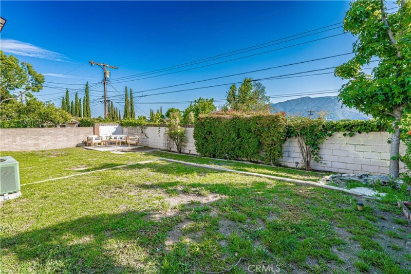 Building Photo - 3744 Los Olivos Ln