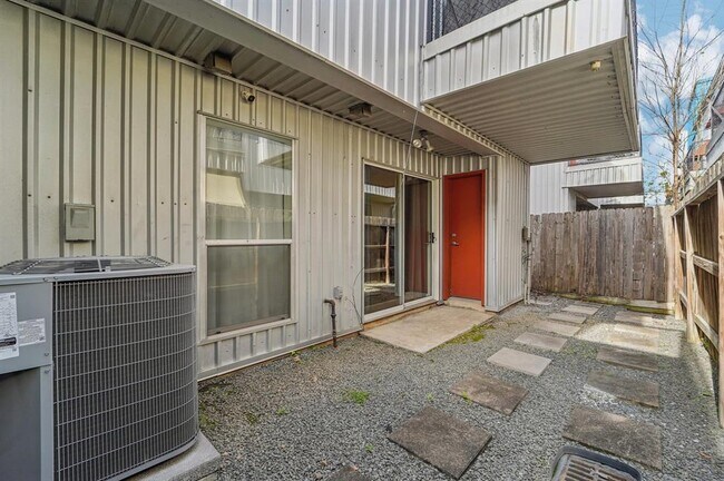 Building Photo - 6951 Ardmore St