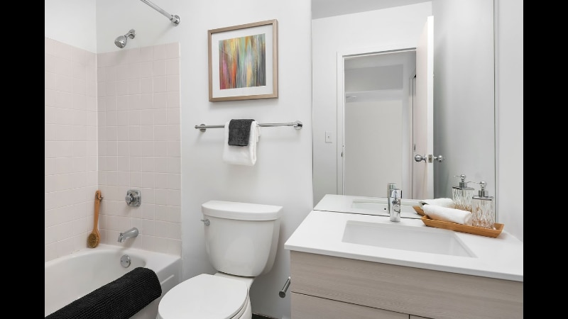 Building Photo - 442 E Ohio St