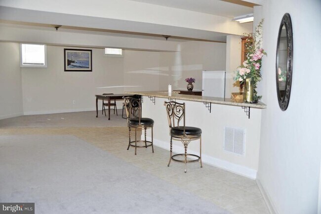 Building Photo - 7582 Venture Dr