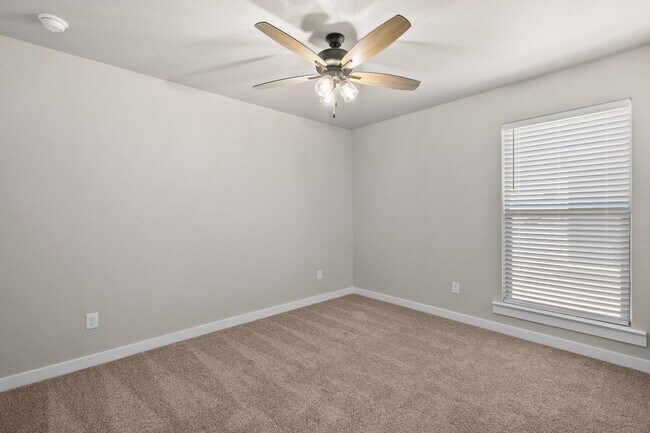 Building Photo - Bell Farms Home Available August