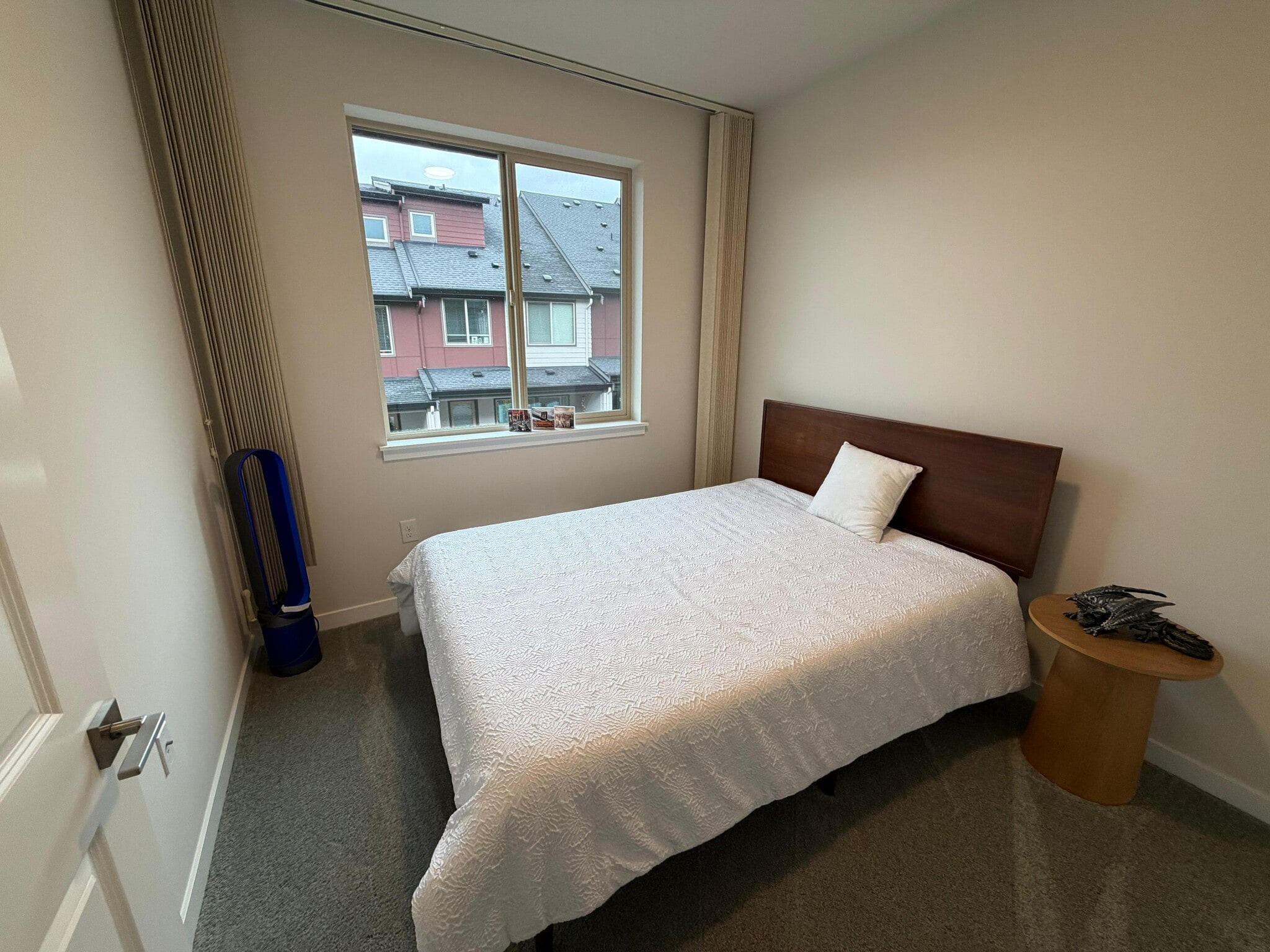 Building Photo - 540 NE Daisy Walk