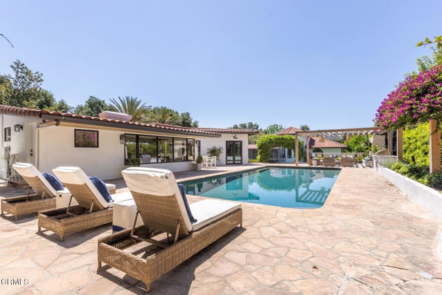 Building Photo - 4435 Encinas Dr