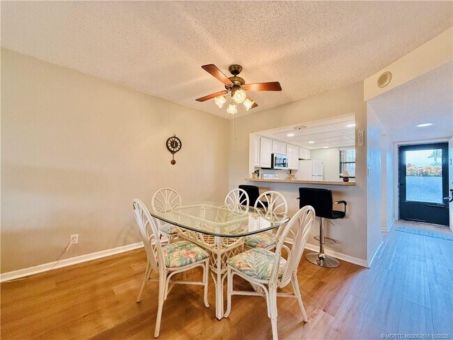 Building Photo - 9490 S Ocean Dr