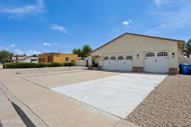 Building Photo - 5401 E Beck Ln