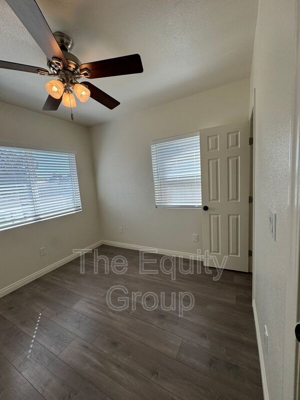 Building Photo - 1134 Van Dorsten Ave