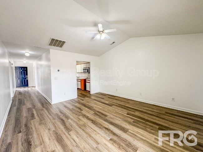 Building Photo - 5170 Deveron St