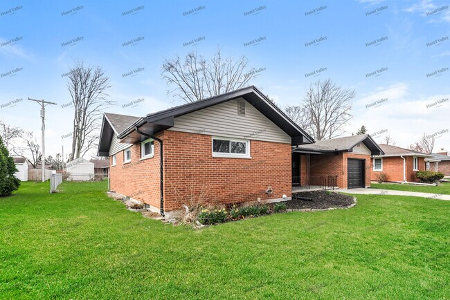 Building Photo - 718 Bristol Rd