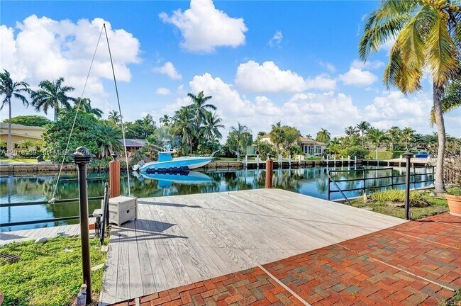 Building Photo - 612 Hibiscus Dr