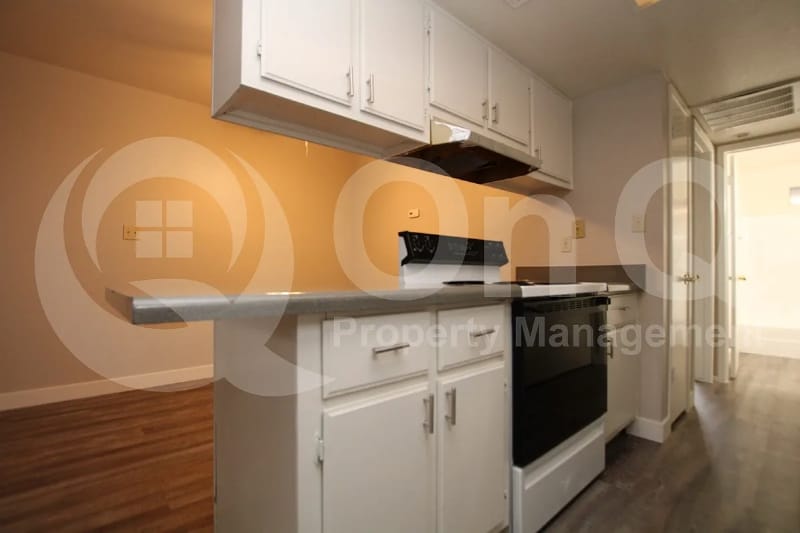 Building Photo - 3004 E Waltann Ln