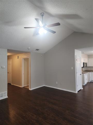 Building Photo - 208 Cambridge Dr