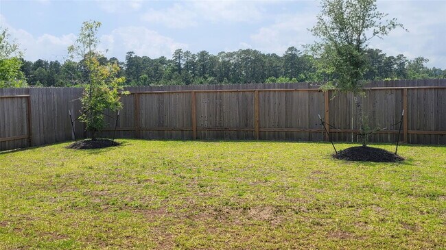 Building Photo - 526 Dalloway St