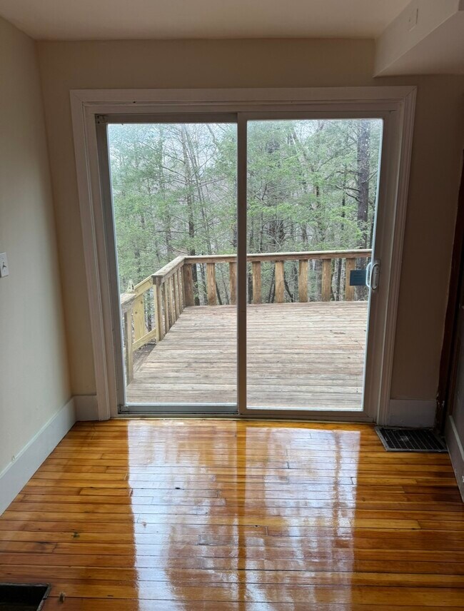 Building Photo - 300 Amherst Rd