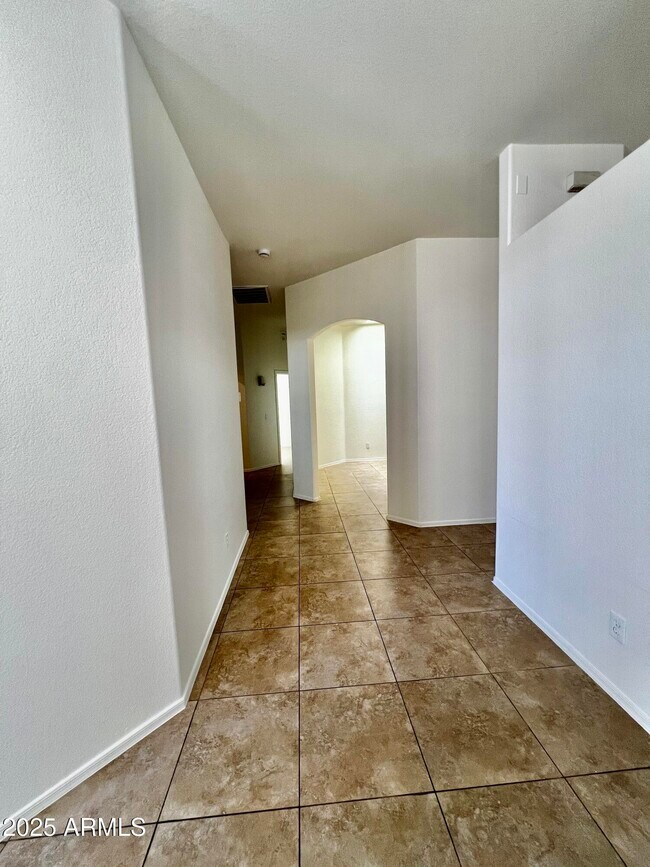 Building Photo - 515 E St Kateri Ln