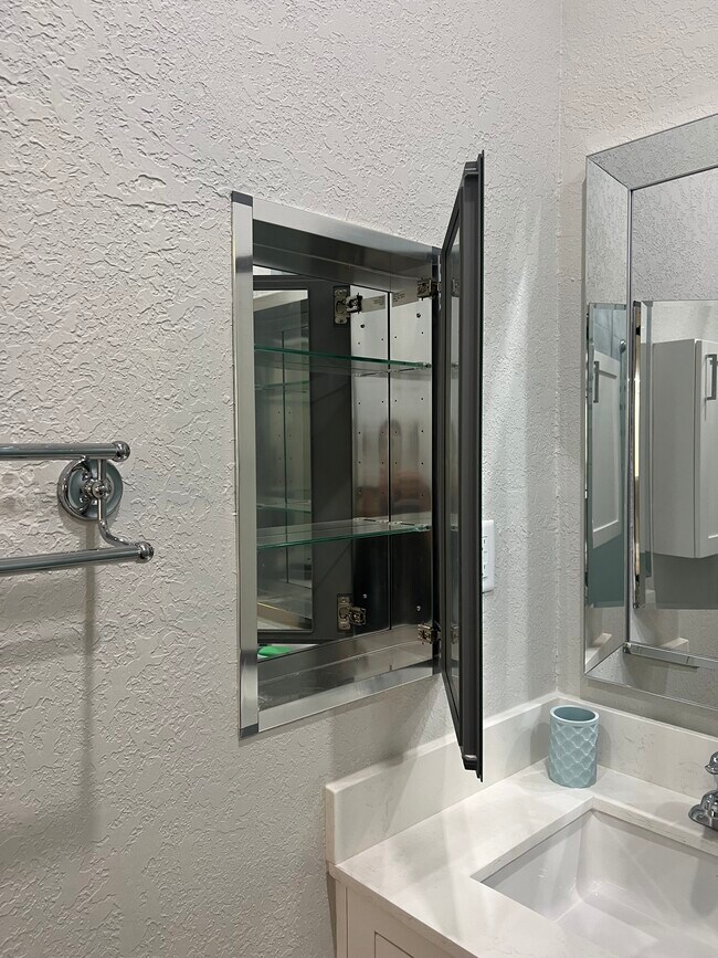 Building Photo - 19950 SW 132nd Ct