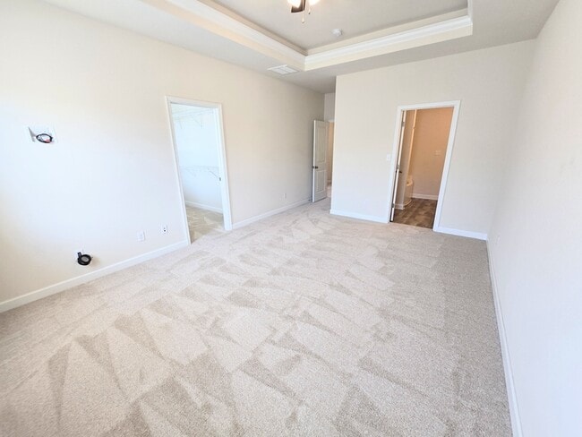 Building Photo - 5237 Lombard St