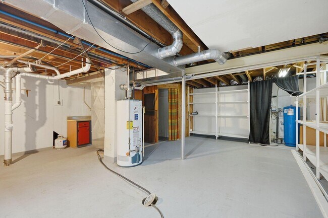 Building Photo - Willow Ridge