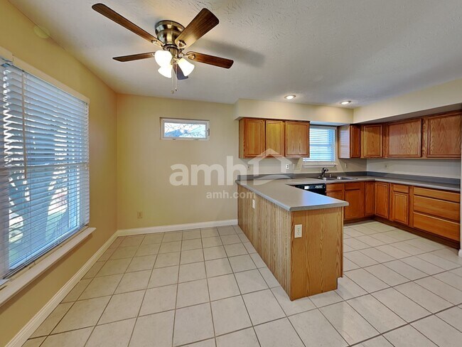 Building Photo - 1073 Ivoryhill Dr