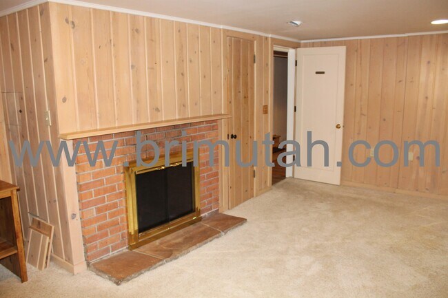 Building Photo - 4192 S Holloway Dr