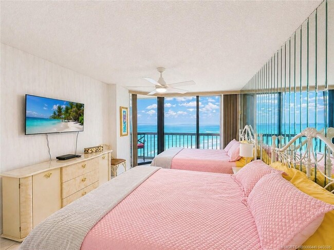 Building Photo - 9500 S Ocean Dr