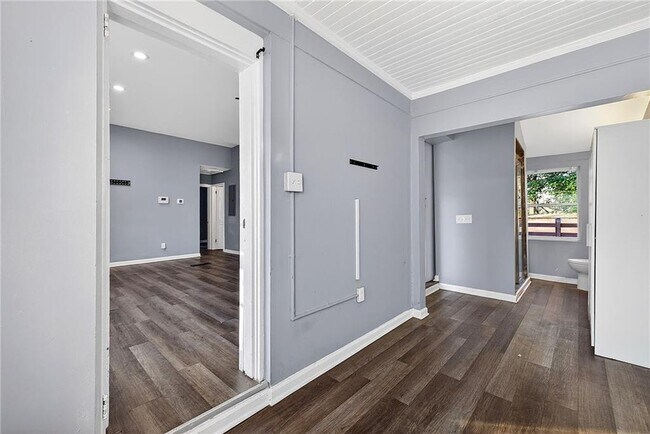 Building Photo - 1173 Fenwood St SW