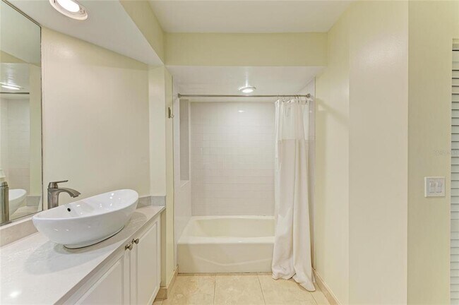 Building Photo - 3605 54th Dr W