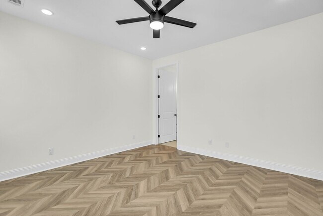 Building Photo - East Duffy Street