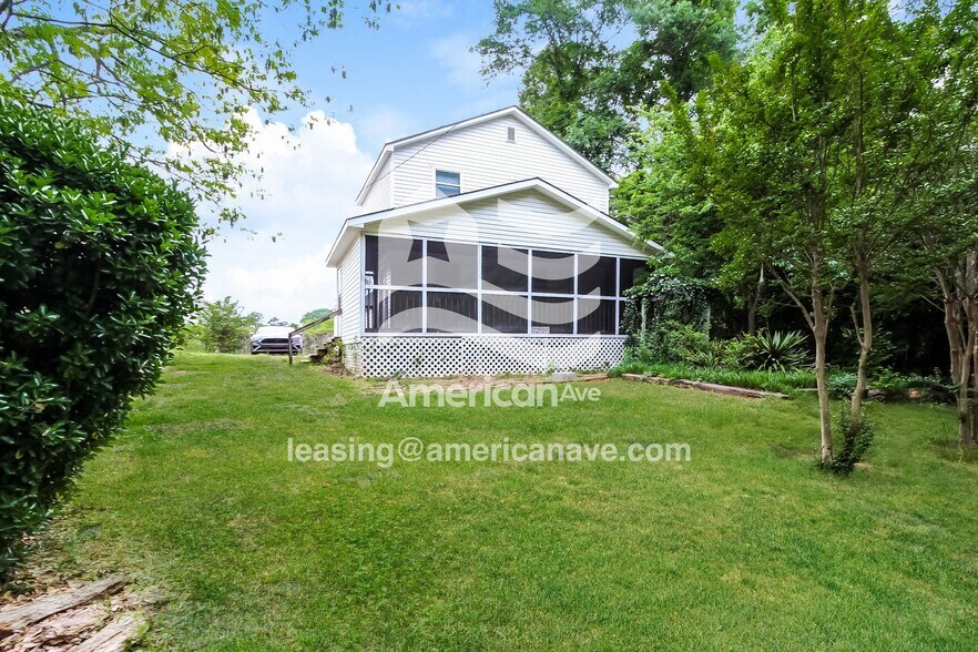 Building Photo - 310 N Stribling St