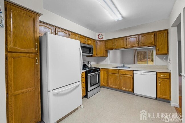 Building Photo - 1801 Timber Oaks Rd