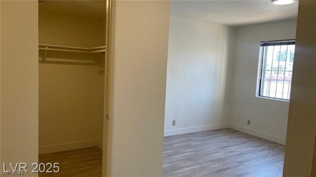 Building Photo - 1701 E Katie Ave