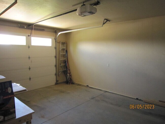 Building Photo - 50 Scratch Ct