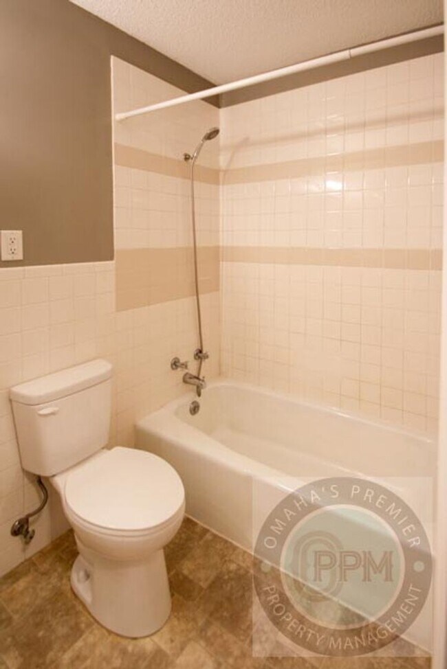 Building Photo - 12317 Weir St