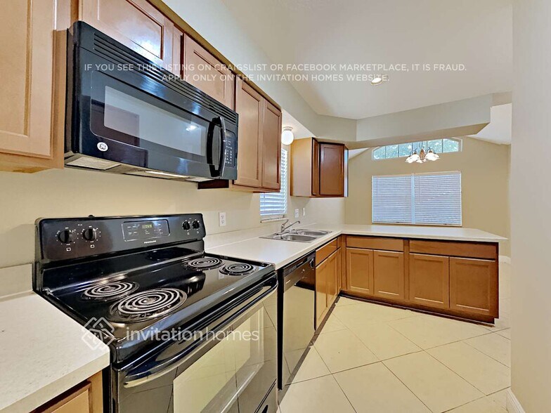 Building Photo - 854 River Cove Ave