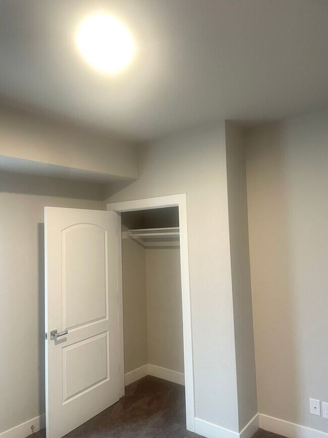 Building Photo - 1401 W 85th Ave