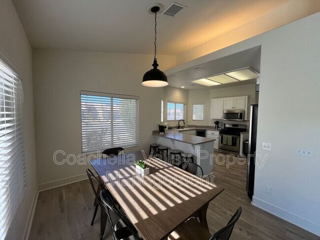 Building Photo - 79175 Latigo Cir