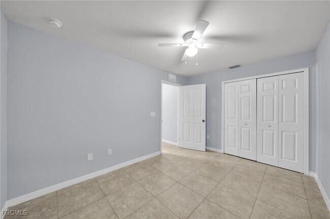 Building Photo - 1619 SW 33rd St