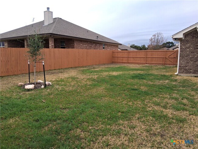 Building Photo - 2604 Green Giant Dr