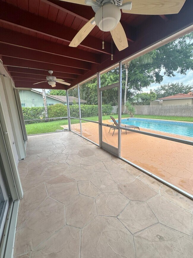 Building Photo - 1071 NW 83rd Dr