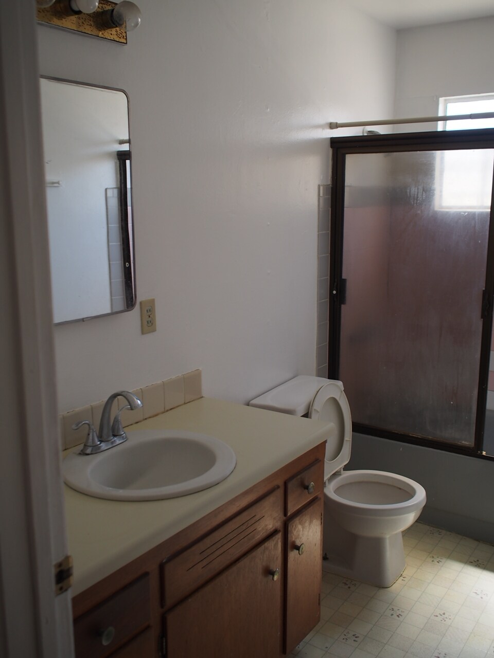 Building Photo - 3541 Davis St