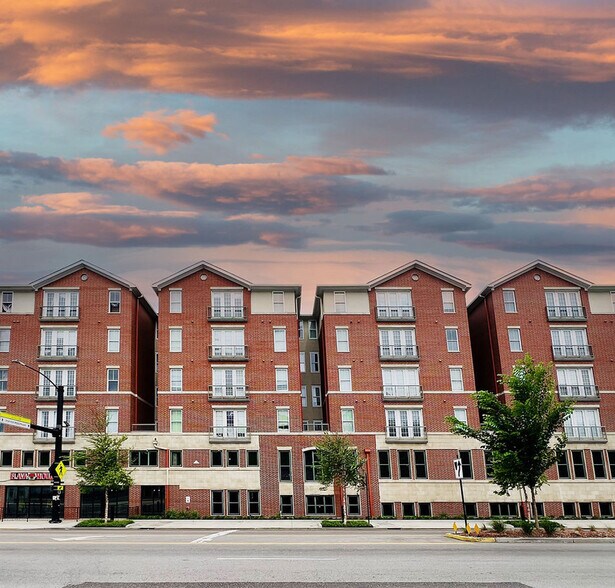 Building Photo - 510 S Highland St
