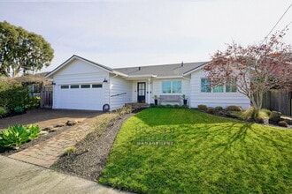 Building Photo - 89 Spindrift Passage