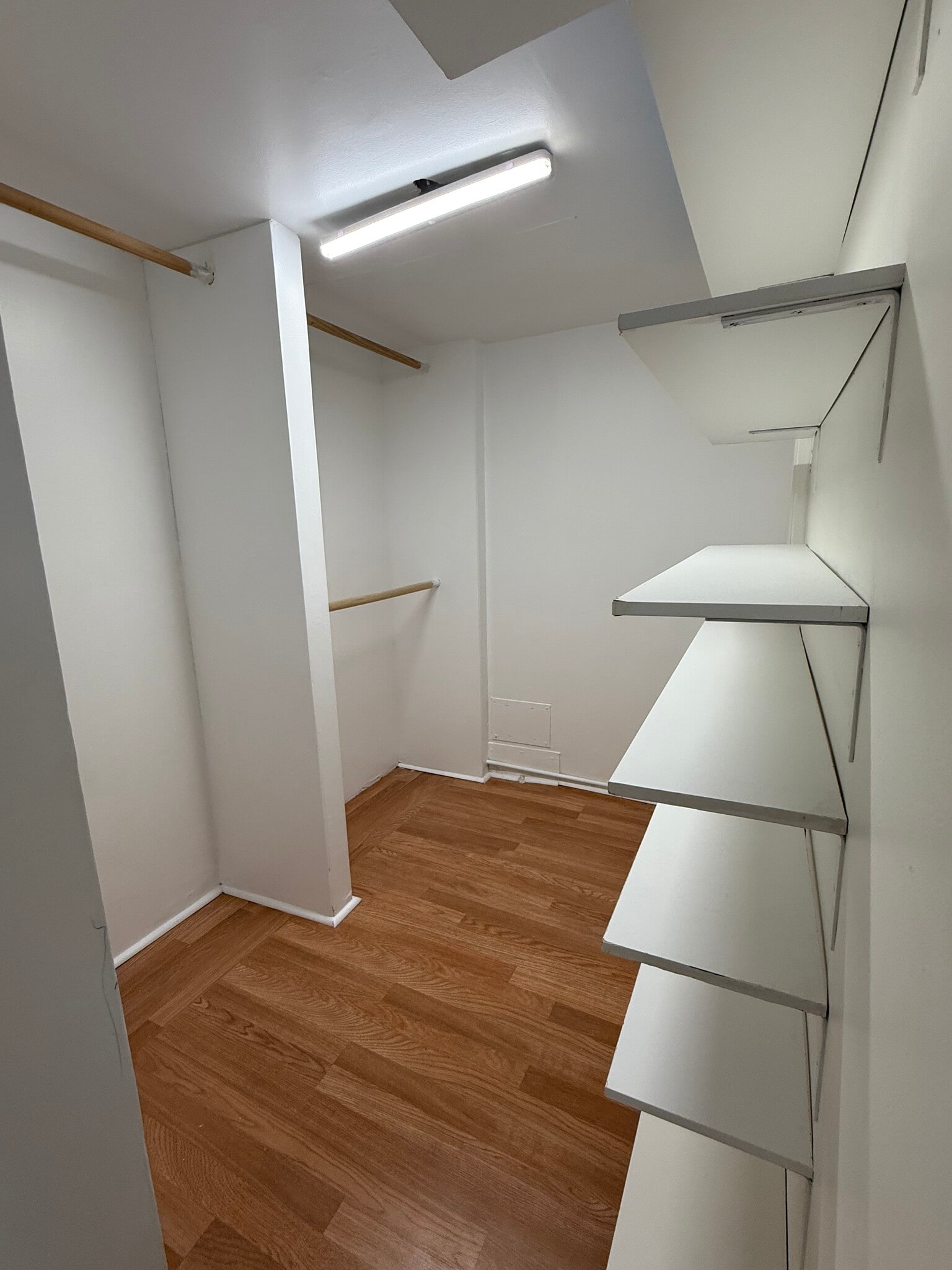 Building Photo - 3318 W Pierce Ave