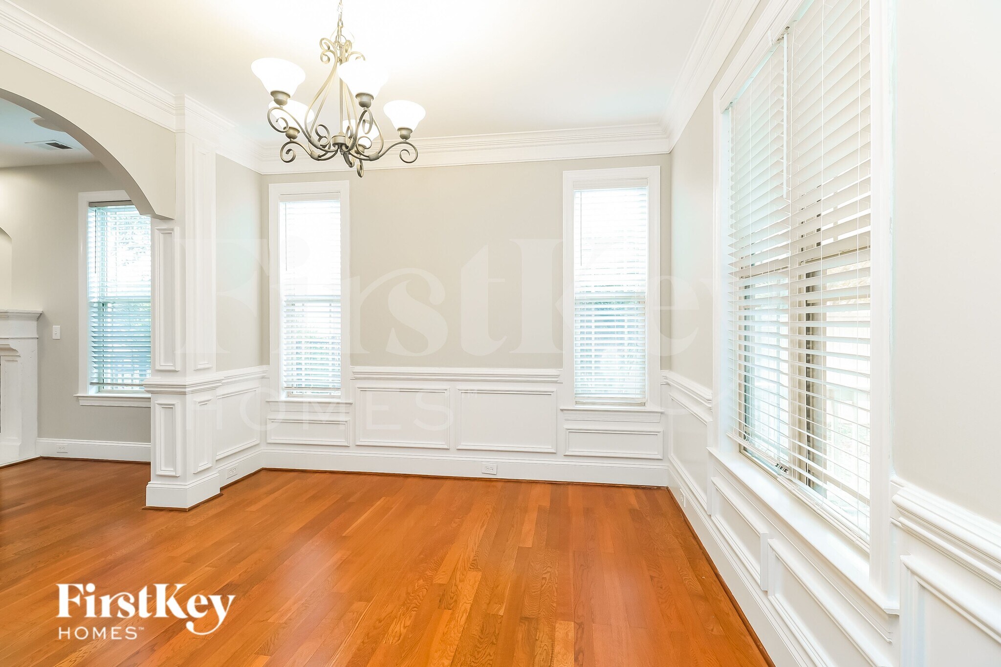 Building Photo - 3310 Lucy Dr