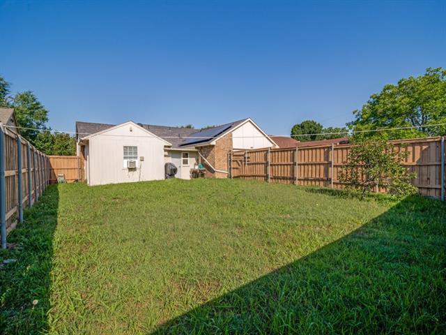 Building Photo - 1807 Robert Jones Dr