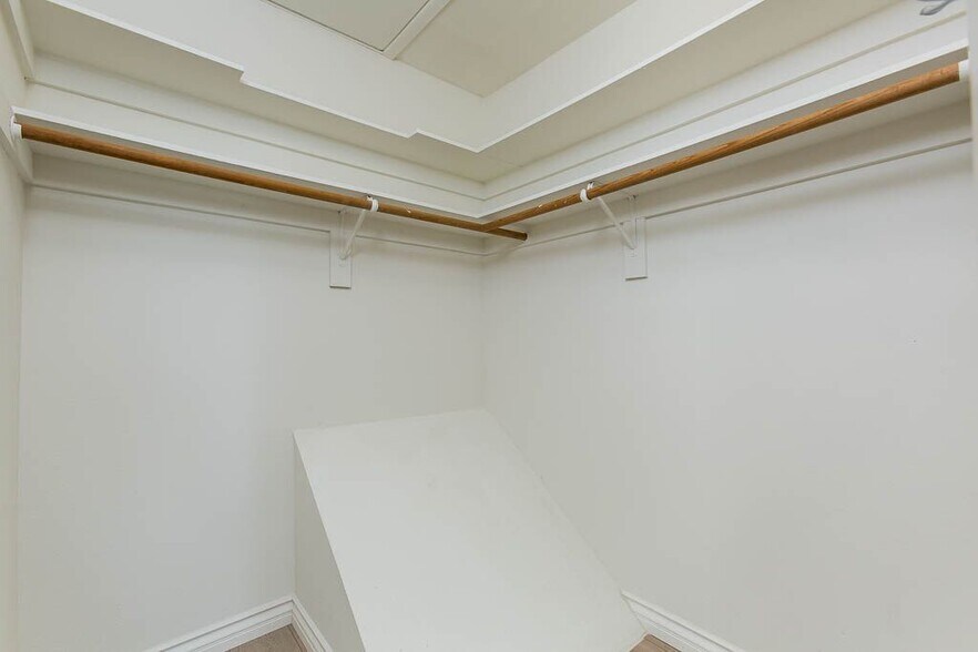 Building Photo - 28320 Rey de Copas Ln