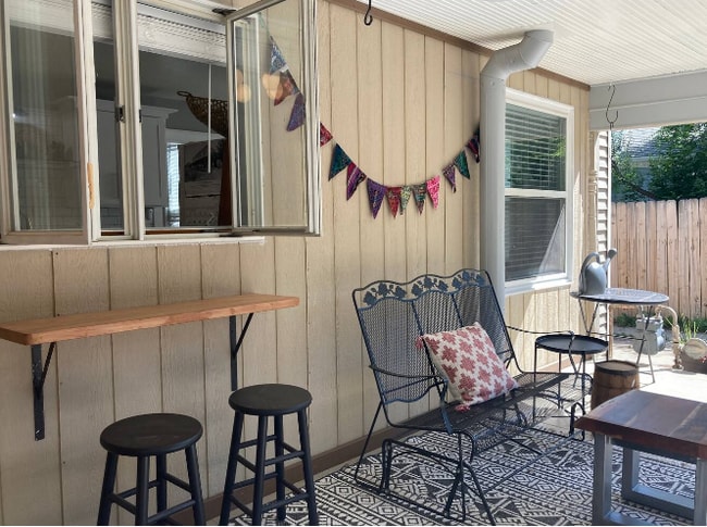 Building Photo - 238 W Burkitt St