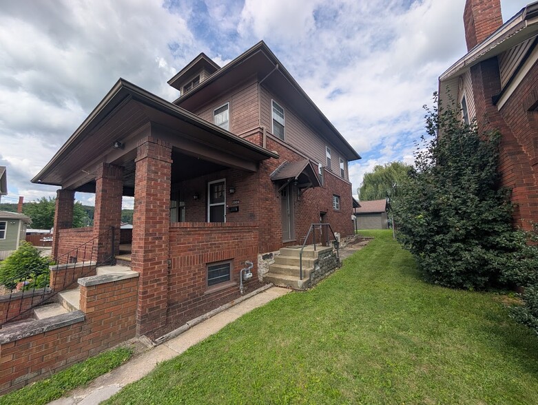Building Photo - 2908 Oak Ave