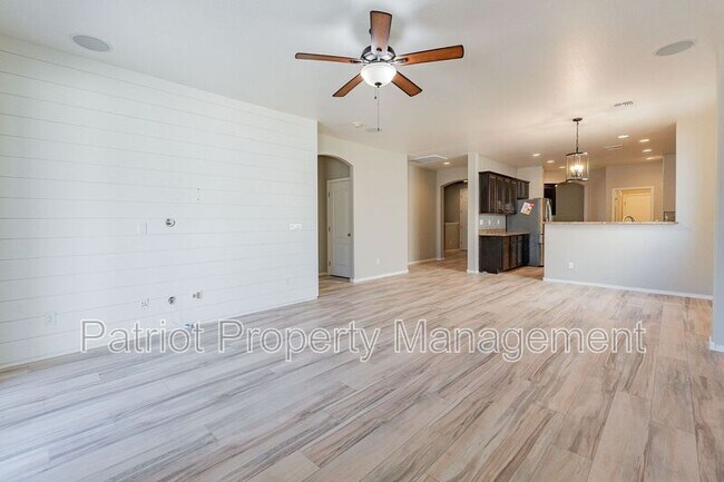 Building Photo - 329 S 172nd Dr