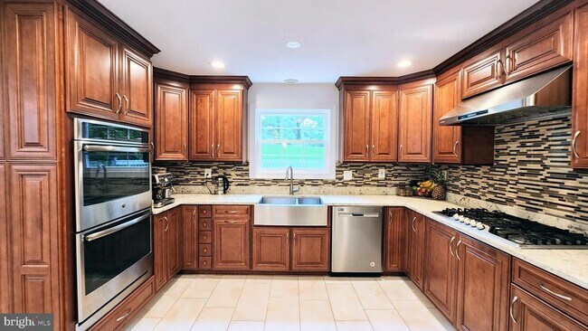 Building Photo - 5503 Chestermill Ct
