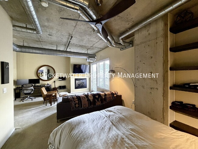 Building Photo - 3601 Arapahoe Ave
